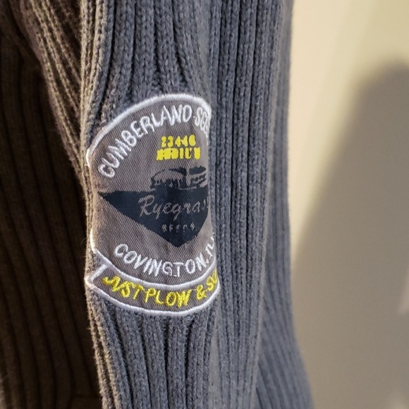 H & M heavier sweater , full zip - Picture 3 of 4